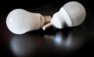Avec 4.270 tonnes collectées en 2012, soit quelque 35 millions d'ampoules usagées, le recyclage des néons, lampes à économies d'énergie et lampes LED progresse toujours en France, a indiqué mercredi Récylum, l'éco-organisme chargé de gérer la filière.