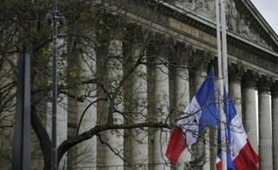 Le projet de loi est attenu à l'Assemblée nationale début mars. 16 novembre 2015