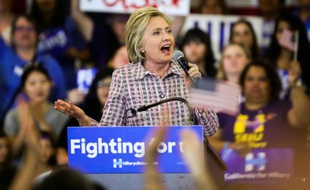 Hillary Clinton lors d'un meeting le 5 juin 2016 à Sacramento en Californie