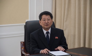Le directeur adjoint du département européen du ministère des Affaire étrangères nord-coréen, Ri Tok-son, lors d'une conférence de presse à Pyongyang, le 8 septembre 2017.