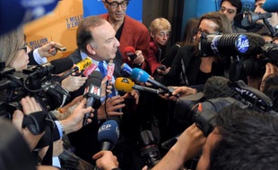 Pour le Medef, le chef de l'Etat va "dans le bon sens", la CGPME se déclare prête à "relever le gant": le patronat français a bien accueilli les annonces de François Hollande sur le pacte de responsabilité mais demande des actes rapidement.