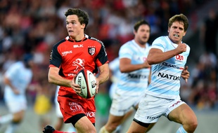 L'ouvreur du Stade Toulousain Tristan Tedder face au Racing 92, le 5 août 2016.