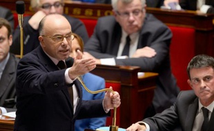 Le ministre de l'Intérieur, Bernard Cazeneuve, à l'Assemblée nationale le 17 novembre 2015