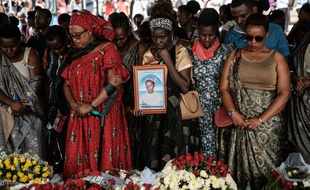 Des funérailles à Kigali pour 84.000 victimes du génocide, en 2019.