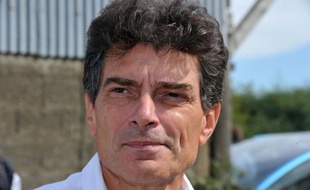 A la veille de la conférence environnementale qui s'ouvre vendredi, Pascal Durand, secrétaire national d'Europe-Ecologie Les-Verts (EELV) a déclaré attendre que le président de la République fixe "une orientation extrêmement forte".