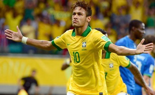 L'attaquant brésilien Neymar, auteur d'un doublé contre l'Italie le 22 juin 2013, à Salvador.
