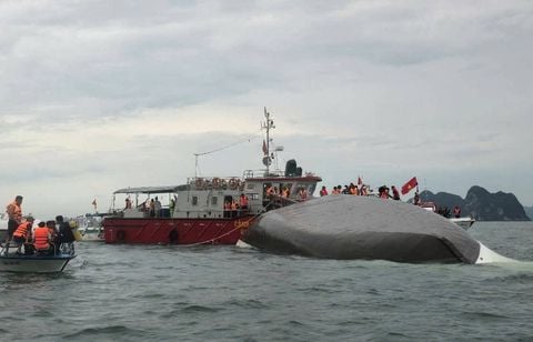 Au moins 35 morts dans le naufrage d’un bateau en Baie d’Halong