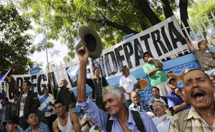 Manifestation de paysans à Managua le 10 décembre 2014 contre la construction d'un canal entre le Pacifique et la mer Caraïbe censé concurrencer celui de Panama