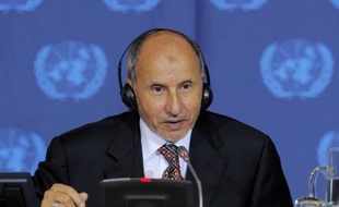 Le Conseil national de transition libyen (CNT) se réunit dimanche dans un lieu tenu secret pour adopter la loi électorale qui régira l'élection d'une assemblée constituante en juin, après le saccage de son siège à Benghazi (est), a-t-on appris auprès du CNT.