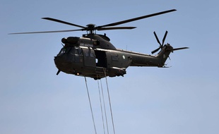 Un hélicoptère de l'armée pakistanaise le 23 mars 2015.