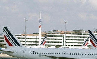 Des avions Air France stationnés sur le tarmac de l'aéroport de Roissy-Charles de Gaulle, au nord de Paris, le 15 septembre 2014