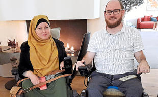 Amel, 41 ans, et Rémi, 40 ans, soutiennent et accompagnent les projets de vie.