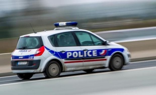 Une voiture de police sur l'autoroute A1, le 21 octobre 2014