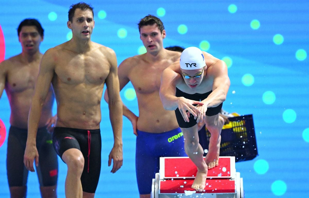 Mondiaux de natation 2025 : Malgré Léon Marchand, le relais français finit...