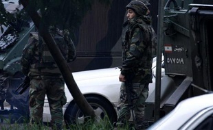 Six hommes sont morts et une quarantaine de personnes ont été blessées dimanche à Tripoli, la grande ville du nord du Liban, lors de nouveaux heurts liés au conflit en Syrie voisine qui ont fait depuis mardi 19 morts dont deux enfants, selon un responsable de sécurité.