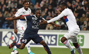 Mapou Yanga-Mbiwa et Mouctar Diakhaby sont notamment apparus en grandes difficultés face au MHSC de Jonathan Ikoné.