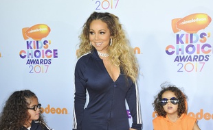 La chanteuse Mariah Carey et ses deux enfants, Monroe et Moroccan aux Kids' Choice Awards