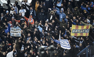 Les supporteurs marseillais dans le parcage visiteur du Parc mercredi soir