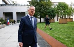 Après son bref retour politique, Le Maire va reprendre ses cours en Suisse