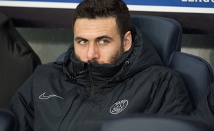 Salvatore Sirigu lors du match entre le PSG et le Shakhtar Donetsk le 9 décembre 2015.