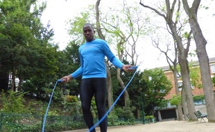 Brahima Cissoko s'élancera lundi soir, à 18h de la place de la Nation, pour 20 km dans Paris en corde à sauter.