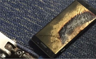 Le Galaxy Note 7 d'un passager s'est mis à fumer dans l'avion.