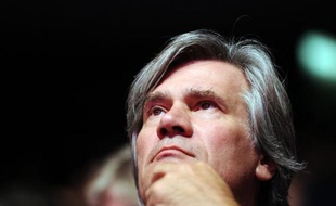 Le ministre de l'Agriculture Stéphane Le Foll, en visite samedi dans le Lot, a démenti toute idée de taxation sur le vin en 2014, au cours d'une réunion avec des professionnels de la filière viticole à Cahors.