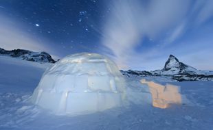 Un igloo construit par des scientifiques en Antarctique
