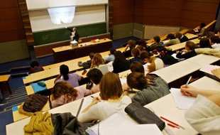 Au total, 11 des 76 universités, 25 des 36 écoles d'ingénieurs et une dizaine de grands établissements verront leurs fonds de roulement mis à contribution, afin de boucler le financement des dotations 2015