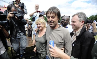 Nicolas Hulot et Eva Joly, en lice pour la primaire d'EELV, à Vigneux-de-Bretagne (Loire-Atlantique) le 9 juillet 2011.