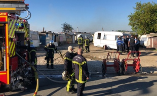 L'incendie s'est déclaré dans un bidonville occupé par la communauté rom à Bouguenais.