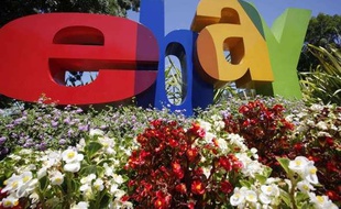 Le logo d'eBay à San José (Etats-Unis) en juillet 2010.