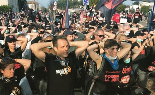 Rémi Gaillard, lors de la manifestation anti-corrida dans le Gard, dimanche.