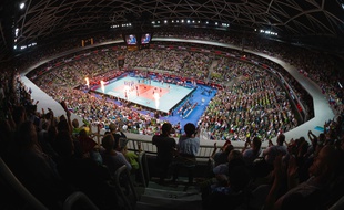 Euro de volley: La minute de silence en hommage à Jacques Chirac perturbée par des supporteurs serbes (Illustration)