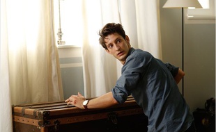 Pierre Niney dans Un homme idéal