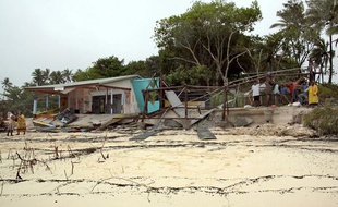 L'île de Lifou, dans les îles Loyauté en Nouvelle Calédonie, le 13 janvier 2011 après le passage du cyclone Vania.