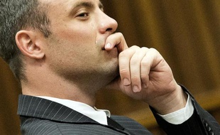 Oscar Pistorius, le champion paralympique reconnu coupable d'avoir tué sa petite amie en 2013, le 18 mars 2014 au tribunal à Pretoria