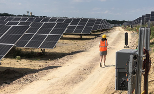 Près de 40.000 panneaux solaires ont été installés sur le site de l'ancienne mine de Pont-Péan.