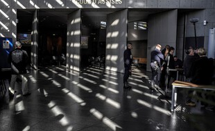 Devant la salle de cour d'assise de Grenoble. (archives)
