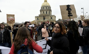 Manifestation lycéenne et étudiante contre la réforme du travail à Paris le 24 mars 2016