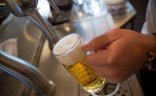 Illustration d'une bière pression dans un bar, le 13 décembre 2013.