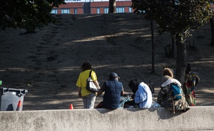 La Colline du crack à Paris (18e)