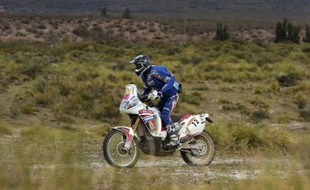 Le motard français David Frétigné lors de la 3e étape du Dakar 2009.