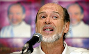 Le gourou Raël (Claude Vorilhon), au Japon, en 2004. (archives)