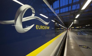 Vue d'un train Eurostar à la gare Saint-Pancras de Londres, le 13 novembre 2014