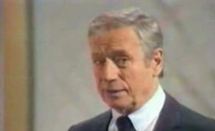 Yves Montand en maître de cérémonie dans «Vive la crise».