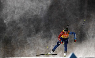 Justine Braisaz sortant du brouillard