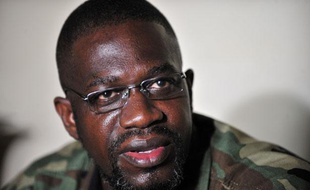 Ibrahim Coulibaly, le chef du «commando invisible», le 19 avril 2011 à Abidjan (Côte d'Ivoire).