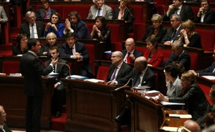 Le Premier ministre Manuel Valls s'adresse aux députés, le 26 janvier 2016 à l'Assemblée, à Paris