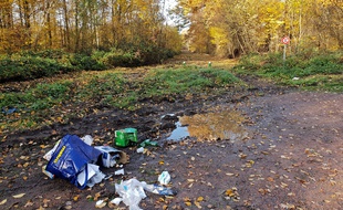 Un dépôt sauvage de déchets (illustration).